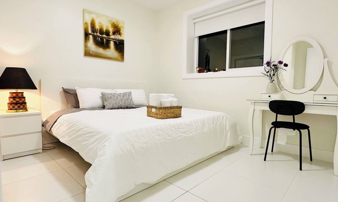 Fleetwood House | Blissful stay in Surrey suite 1