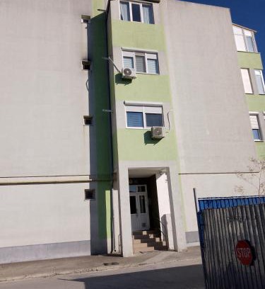 Braila Apartment | Bloc Green
