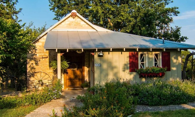Comfort Cottage | Block Creek Guest House between Comfort & Fredericksburg