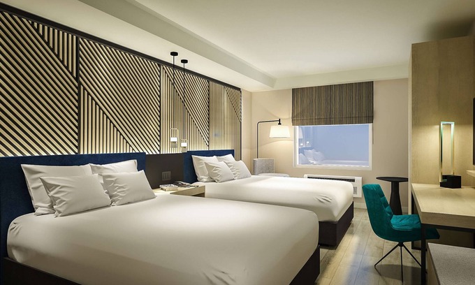 Gateway Hotel | Bloom Mississauga, Tapestry Collection by Hilton
