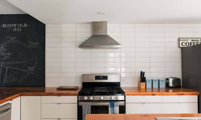 Bloomfield House | Bloomfield Bliss - Hot Tub and Walking Distance to Park