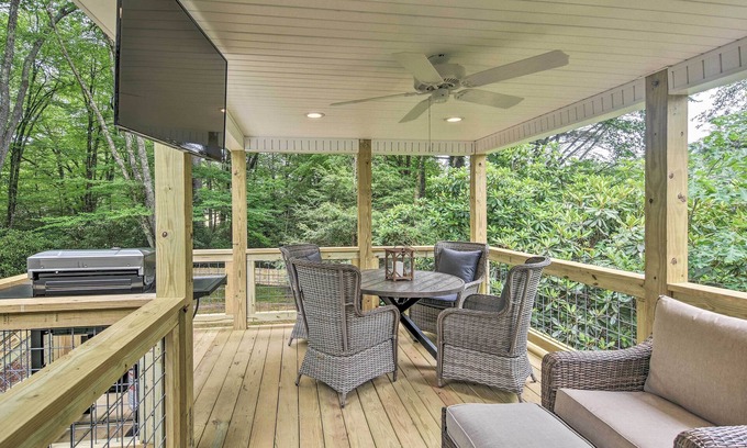 Blowing Rock House | Blowing Rock Home: 1 Block to Downtown!
