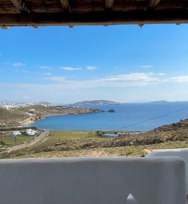Houlakia Apartment | Blue and White Mykonos ap2