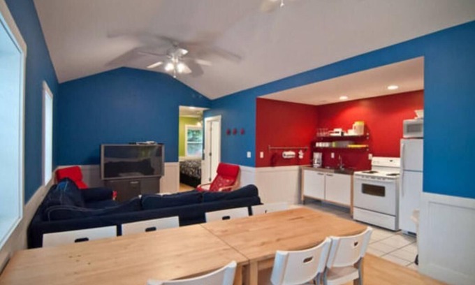 Monticello Cottage | Blue Door Cottages
