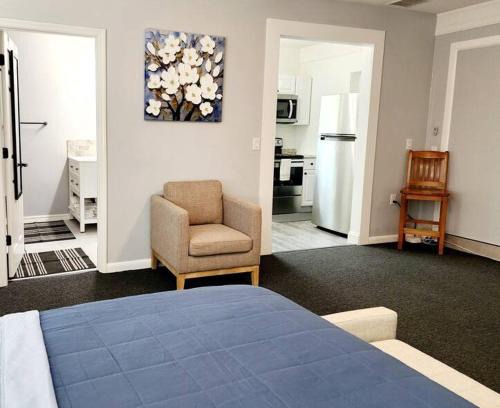 Lakeland House | blue door house grand studio