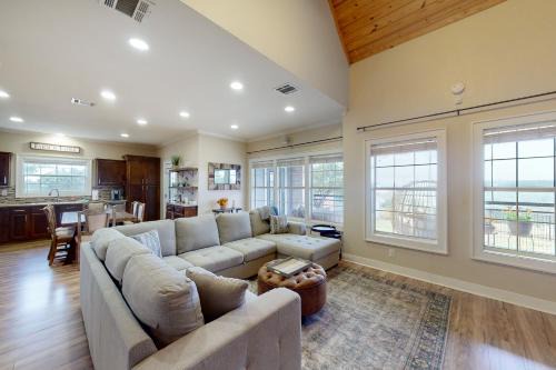 Burnet House | Blue Farm House