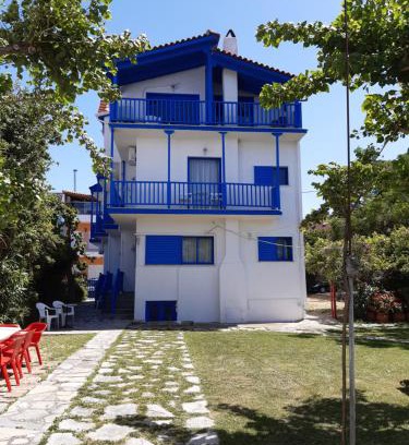 Lampiri Apartment | Blue Garden