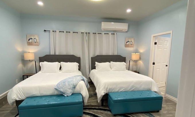 Wrightwood House | Blue Jay Suite