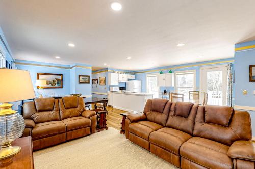 Boothbay Harbor House | Blue Lagoon Escape Unit-B