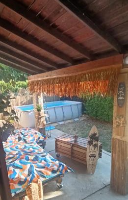 Morieres-les-Avignon House | Blue LOVE