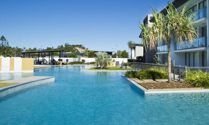 Nelly Bay Apartment | Blue on Blue Apartment 921