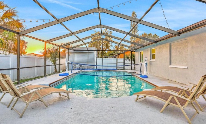 Apollo Beach House | Blue on Fox Run