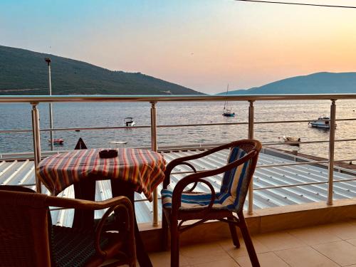 Kumbor Apartment | Blue Pearl