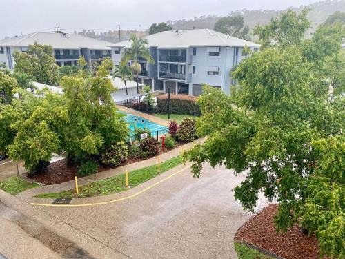 Douglas Apartment | Blue Sky Gardens-minutes to JCU University &Townsville Hospital