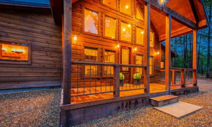 Broken Bow Cabin | Blue Sky Luxury 2-bedroom cabin just a few minutes from State Park