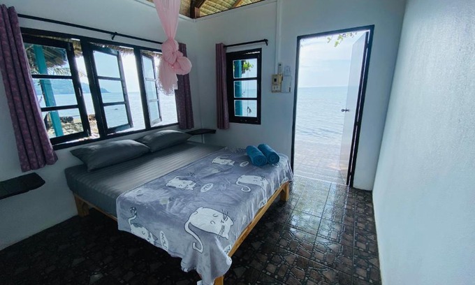 Bai Lan Resort | Blue Sky Resort
