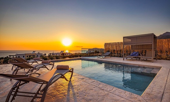Falassarna Villa | Blue Sky Villa I Steps to the beach!