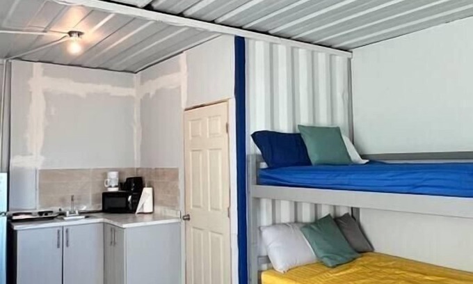 Islote Apartment | Blue Wave Container Studio