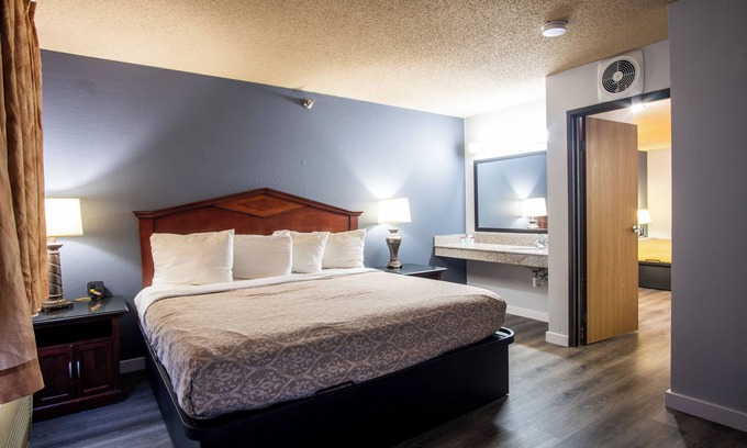Eagan Hotel | Blue Way Inn & Suites Eagan