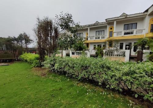 Machutar Villa | Bluebeli Mountain Villa By Holiday Villass