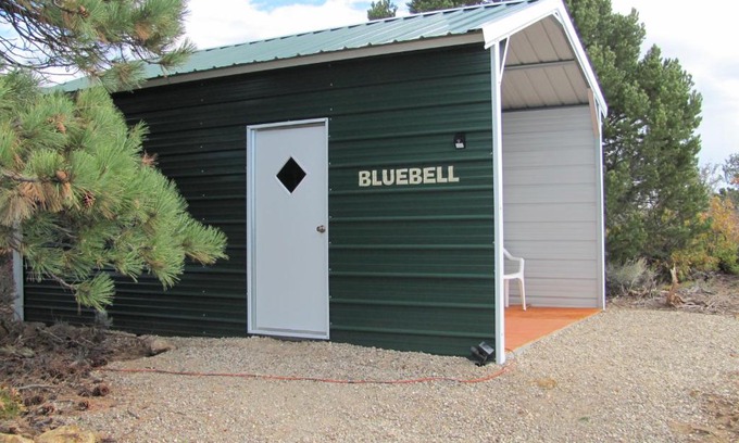 Monticello House | Bluebell Cabin, Glamour Cabin Camping, Stunning Night Sky