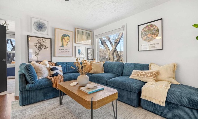 Drumheller House | Bluebird 3 Bedroom Home in the Heart of Drumheller