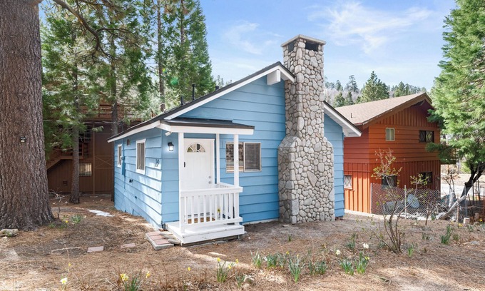 Green Valley Lake Cabin | Bluebird Cabin + Indoor Fireplace + Walk to Lake!