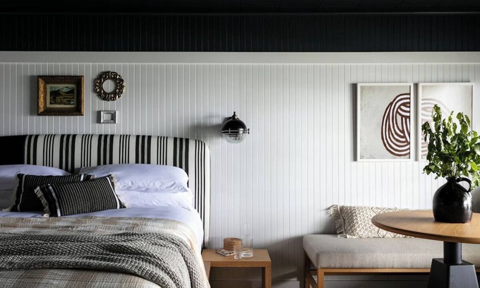 Ocean Point House | Bluebird Ocean Point Inn | Seaward Two-Bedroom Oceanfront Cottage | with Pool
