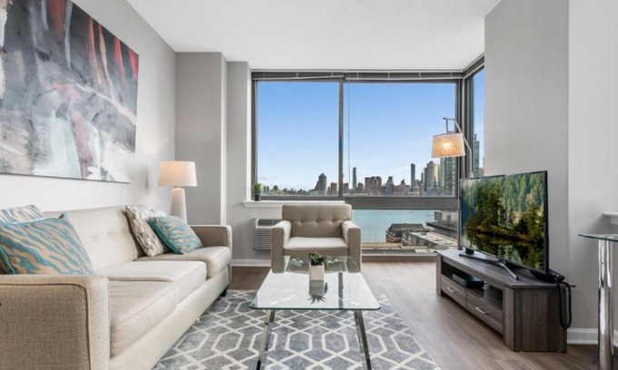 Hudson Exchange Apartment | Bluebird Suites near the PATH