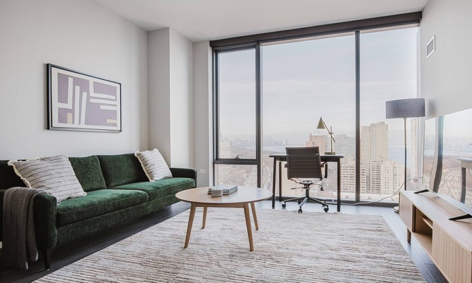 Hyde Park Apartment | Blueground | Hyde Park, AC, w/d, nr museum