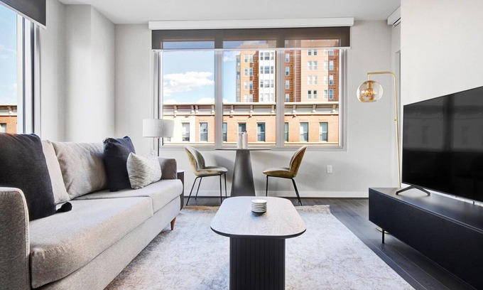 Clarendon Apartment | Blueground | Lyon Village, rooftop, nr Arlington Cemetery