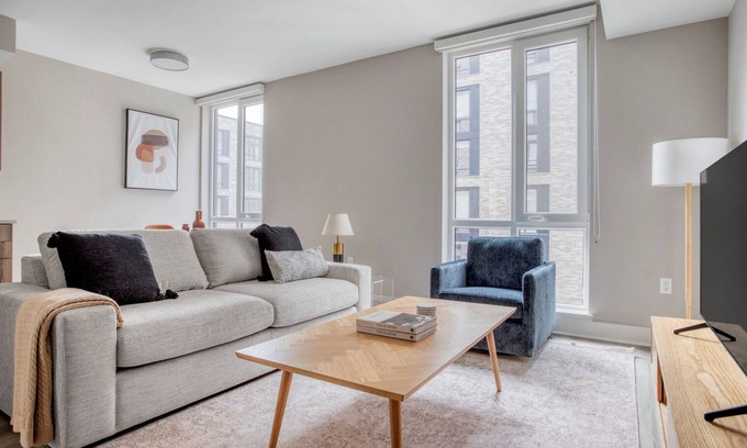 North Capitol Street Apartment | Blueground | Sursum Corda, rooftop, nr National Mall