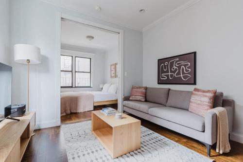 West Village Apartment | Blueground West Village washer nr Hudson River Park NYC-1547