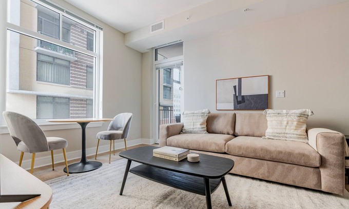 Woodmont Triangle Apartment | Blueground | Woodmont Triangle, pool, nr Cabin John Regional Park