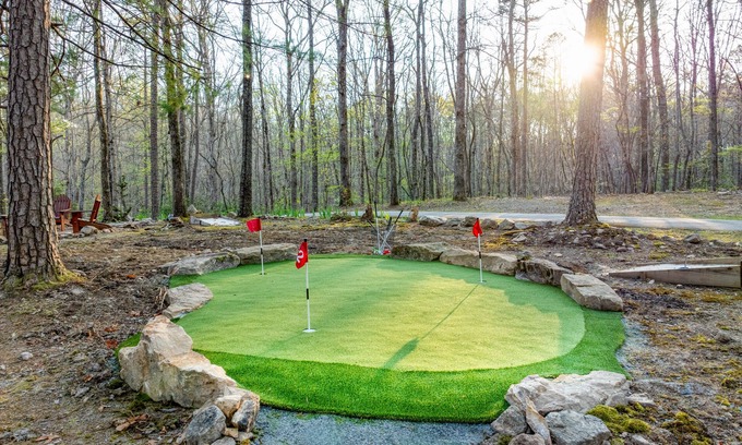 Morganton Cabin | BlueRidge -IndoorPool,HotTub,BBQ,Firepit & Theater
