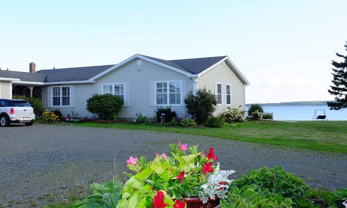 Vernon Bridge House | BLUEWATERS RETREAT VACATION HOME