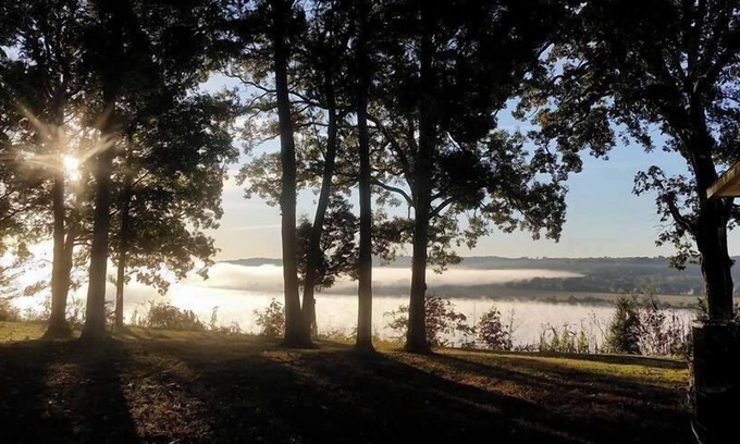 Golconda House | Bluff Bungalo in the Shawnee National Forest