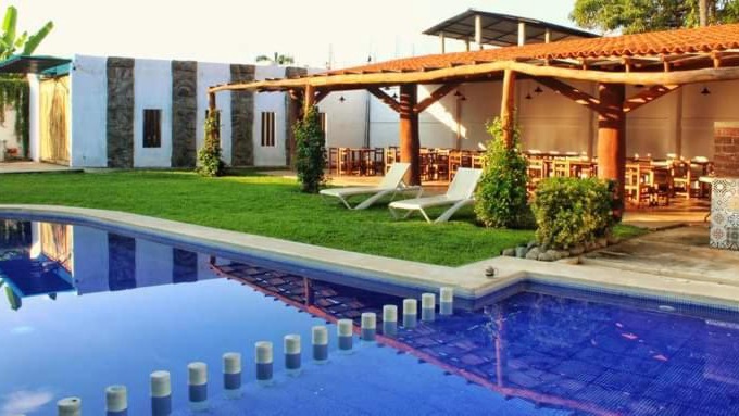Coacoyul House | BM Zihua Casa de Huéspedes