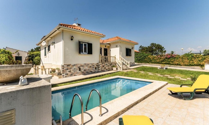 Lagoa de Albufeira Villa | BmyGuest - Lagoa Beach & Pool Villa