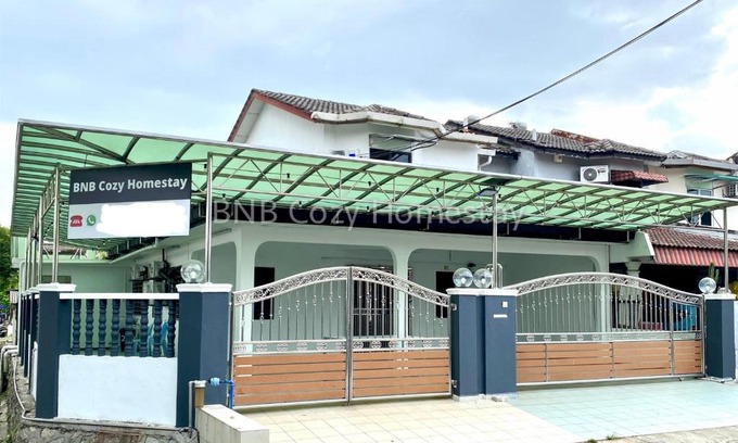 Bandar Country Homes House | BNB Cozy Homestay @ Bdr Country Homes (Corner Hse)