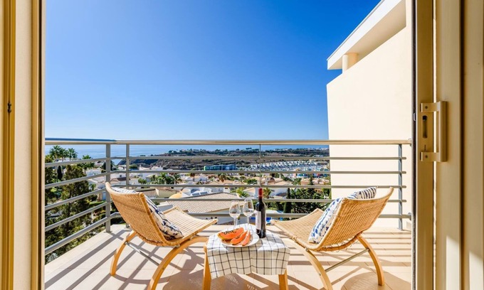 Albufeira Apartment | BnB Homes Ocean view Apartment with 3 Terrace, 2 Swimming pools & Tennis court