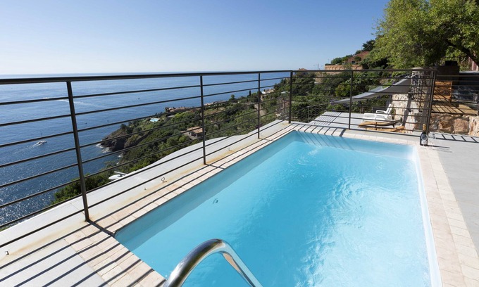 Theoule-Superieur Villa | BNB RENTING Breathtaking luxurious villa with sea-view in Théoule sur Mer