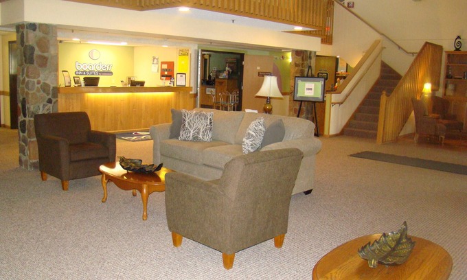 Faribault Hotel | Boarders Inn & Suites by Cobblestone Hotels - Faribault