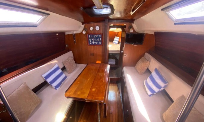 Vallpineda Boat Rental | Boat Barcelona Yacht