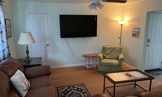 Willoughby Spit Apartment | Boat House Apt, #3 - 2 BR, Water Front, WiFi, Pets apts