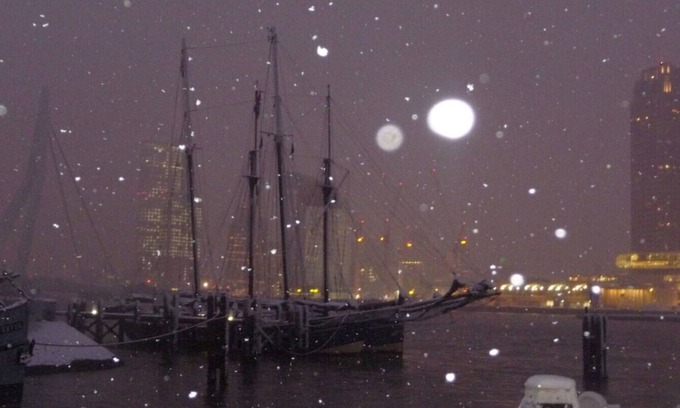 Scheepvaartkwartier Boat Rental | Boat in the heart of Rotterdam