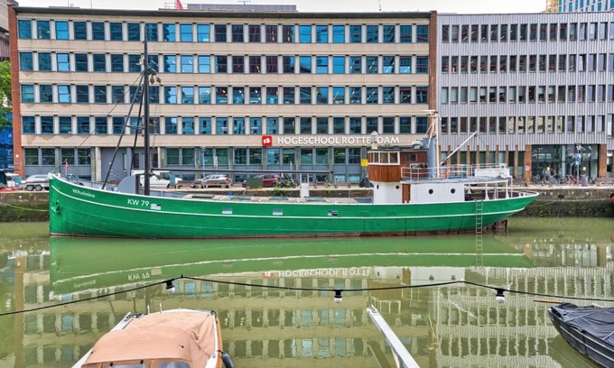 Stadsdriehoek Boat Rental | Boathotel Rotterdam Wilhelmina