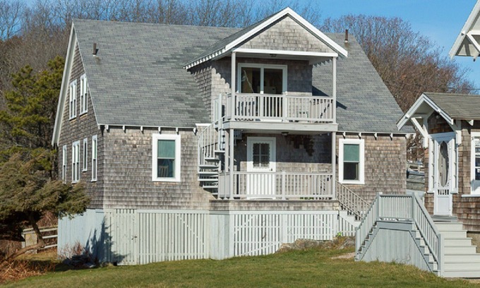 Fortunes Rocks House | Boathouse Apartment at Fortunes Rocks, 100 feet from the beach.