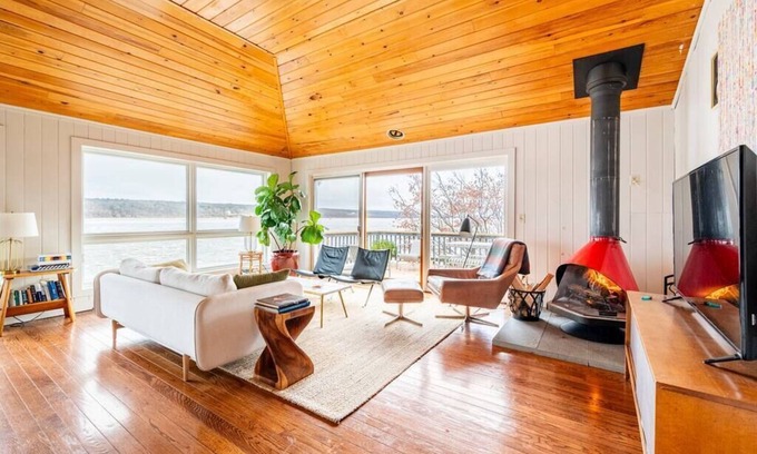 Malden House | Boathouse on the Hudson