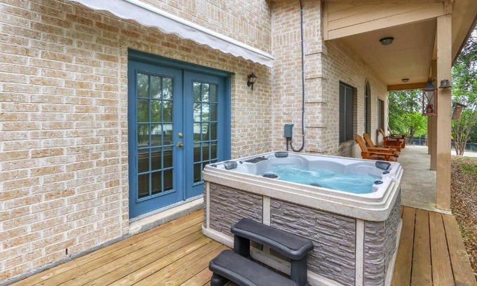 Canyon Lake House | Bob's Lake Getaway